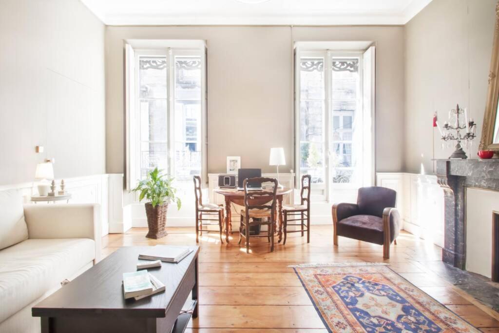 Au Coeur Du Quartier Historique Apartment Bordeaux Ngoại thất bức ảnh